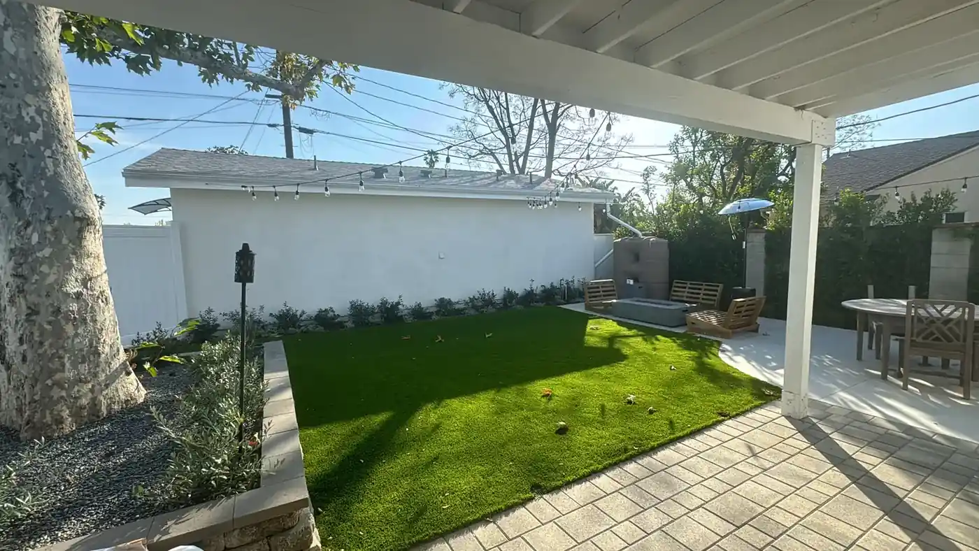 Outdoor Living & Hardscape